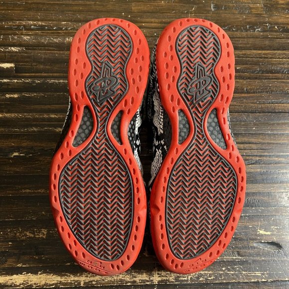 Nike Air Foamposite One Albino Snakeskin size 11 314996–101 Black Red  - Picture 6 of 7